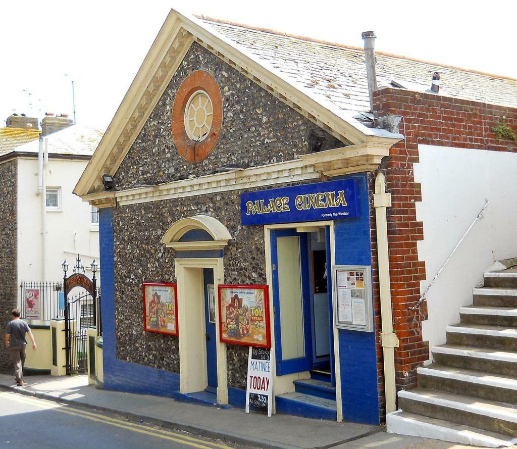 Sea Song Cottage 布罗德斯泰 外观 照片
